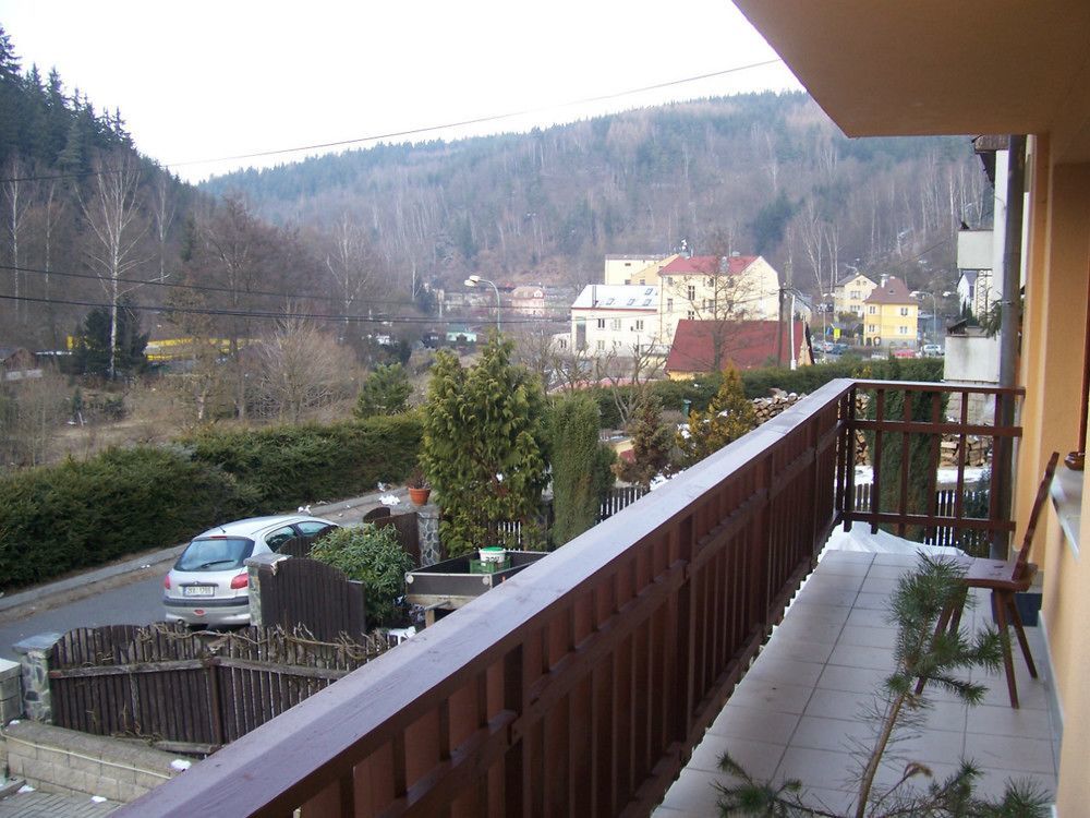 Penzion Havaj Karlovy Vary Exterior foto